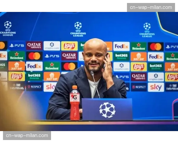 孔帕尼方框中场破解人盯人 亚特兰大高位逼抢反遭空间侵略